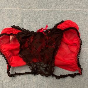 Vintage Black & Red lace crotchless panties